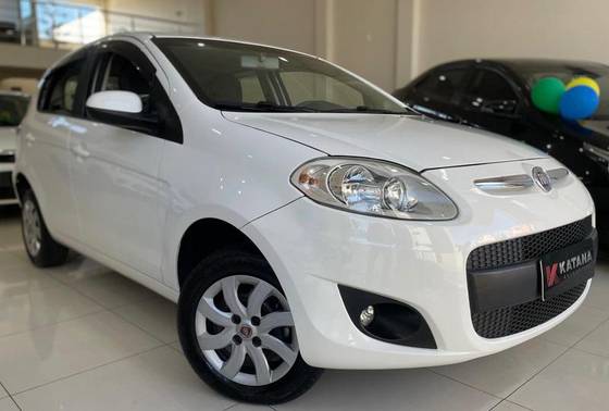 FIAT PALIO 1.0 MPI ATTRACTIVE 8V FLEX 4P MANUAL FIAT PALIO 1.0 MPI ATTRACTIVE 8V FLEX 4P MANUAL